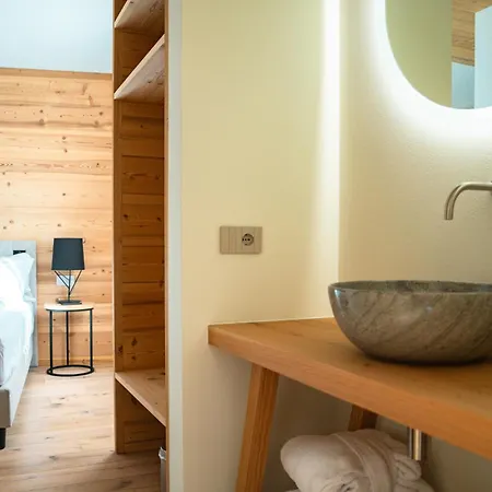 Vivi Suites & Spa - Boutique Guest House Molveno Bed & Breakfast